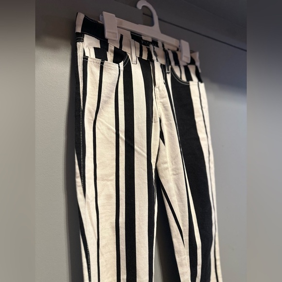 GUESS - Black & White Stripe Brittany Jegging (Size 24) - Picture 4 of 11